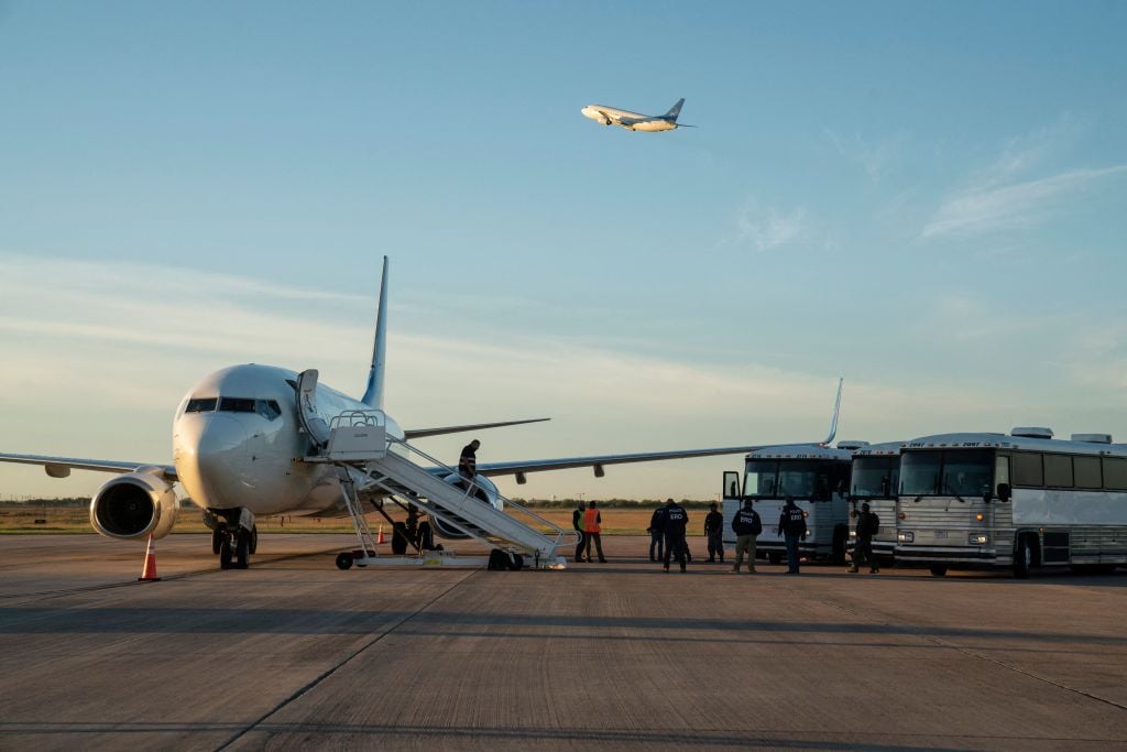 Quels transporteurs aériens sont prêts à encaisser les déportations de masse de Trump?