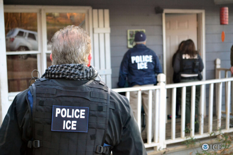 Ice exporte 3 enfants citoyens américains - y compris un patient cancéreux