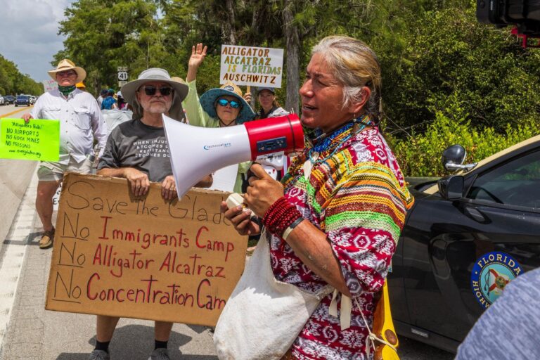 FL Miccosukee Tribe rejoint des groupes environnementaux qui poursuivent «Alligator Alcatraz»