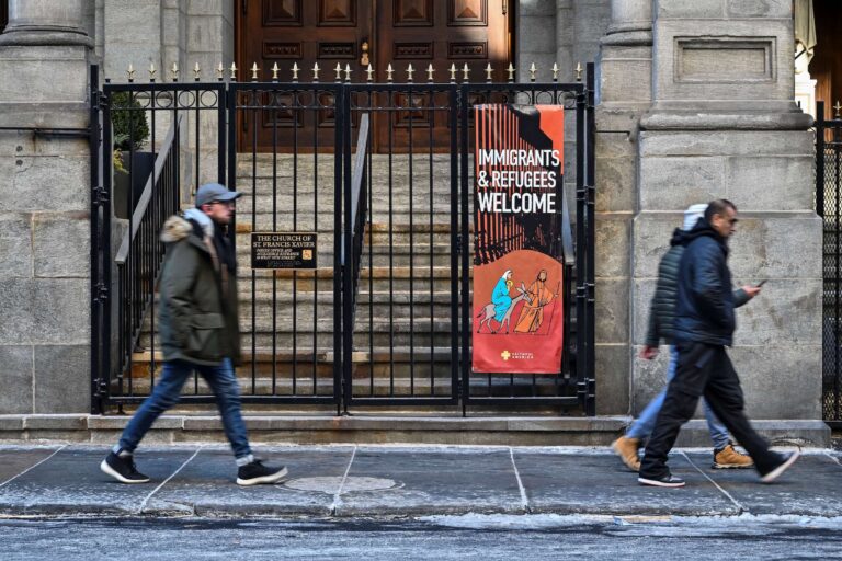 Le procès indique que les arrestations de glace sur la propriété de l'église sont inconstitutionnelles