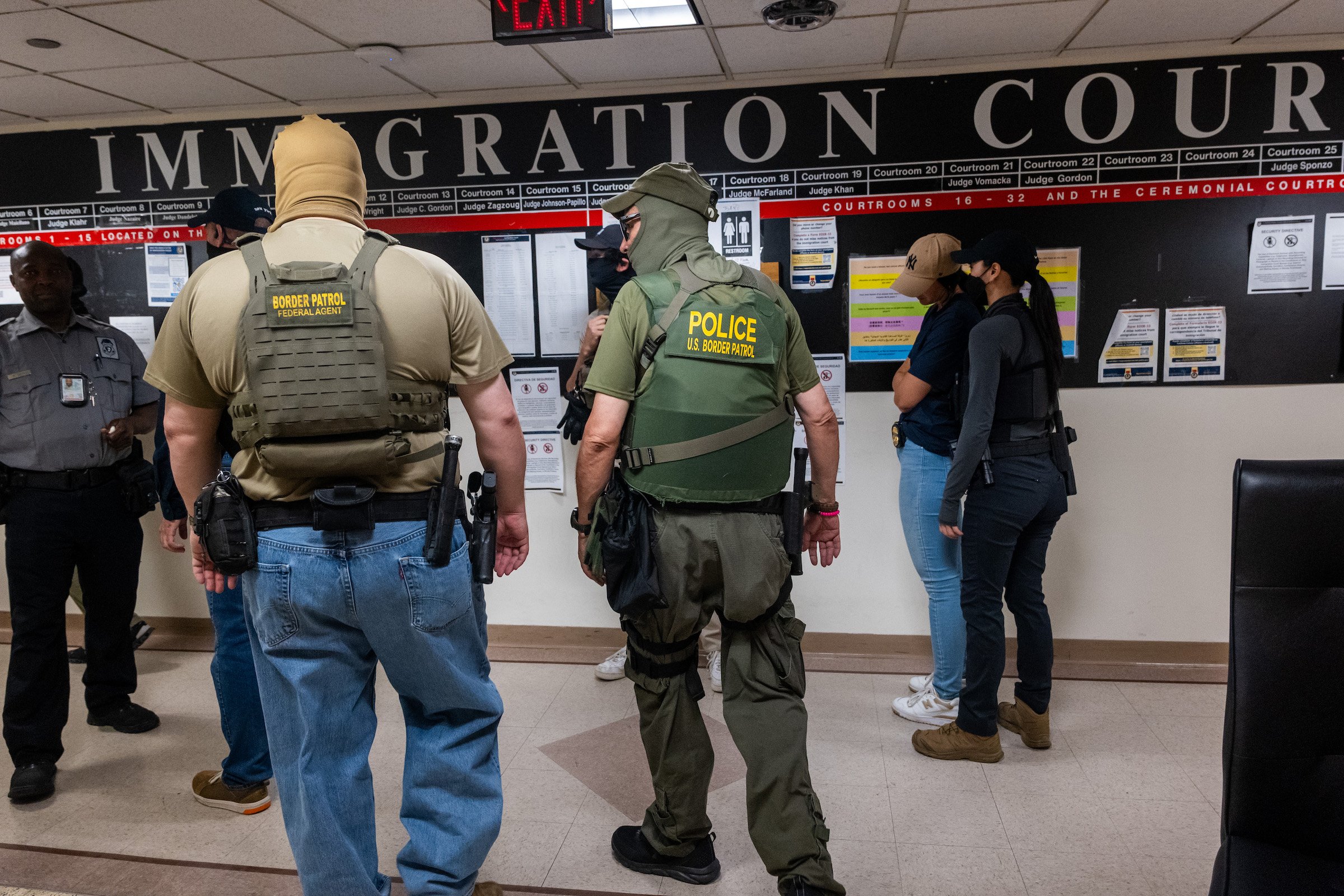 Les groupes de défense des droits civils poursuivent pour arrêter les enlèvements de glace à New York Courthouses