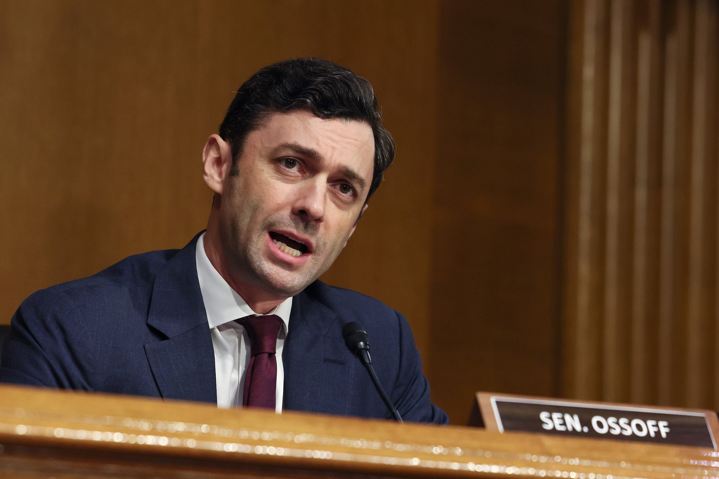 Enfants, femmes enceintes maltraitées dans la détention de l'immigration, dit le sénateur Ossoff