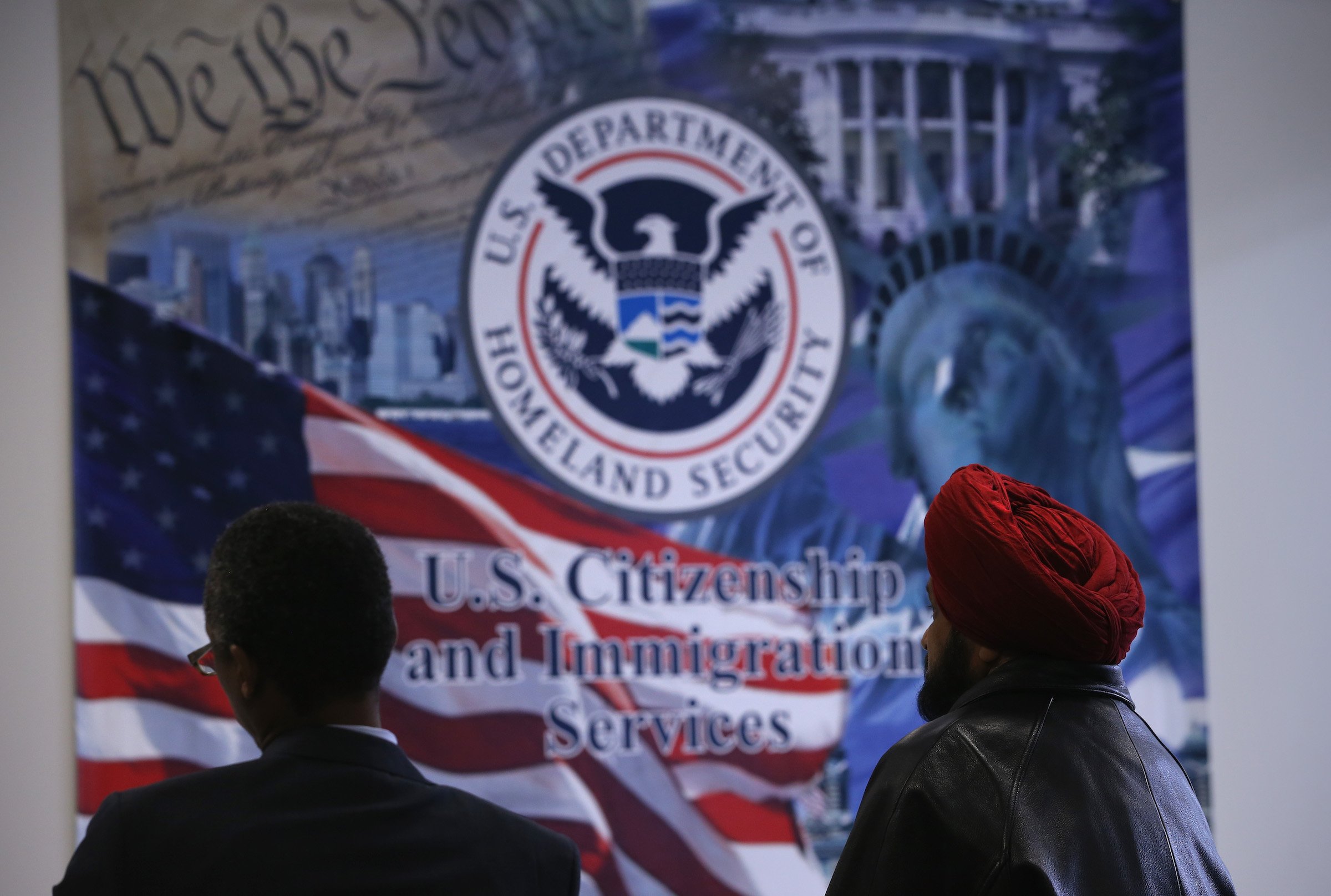 L'administration Trump cherche des délais stricts sur les visas pour les médecins, les universitaires