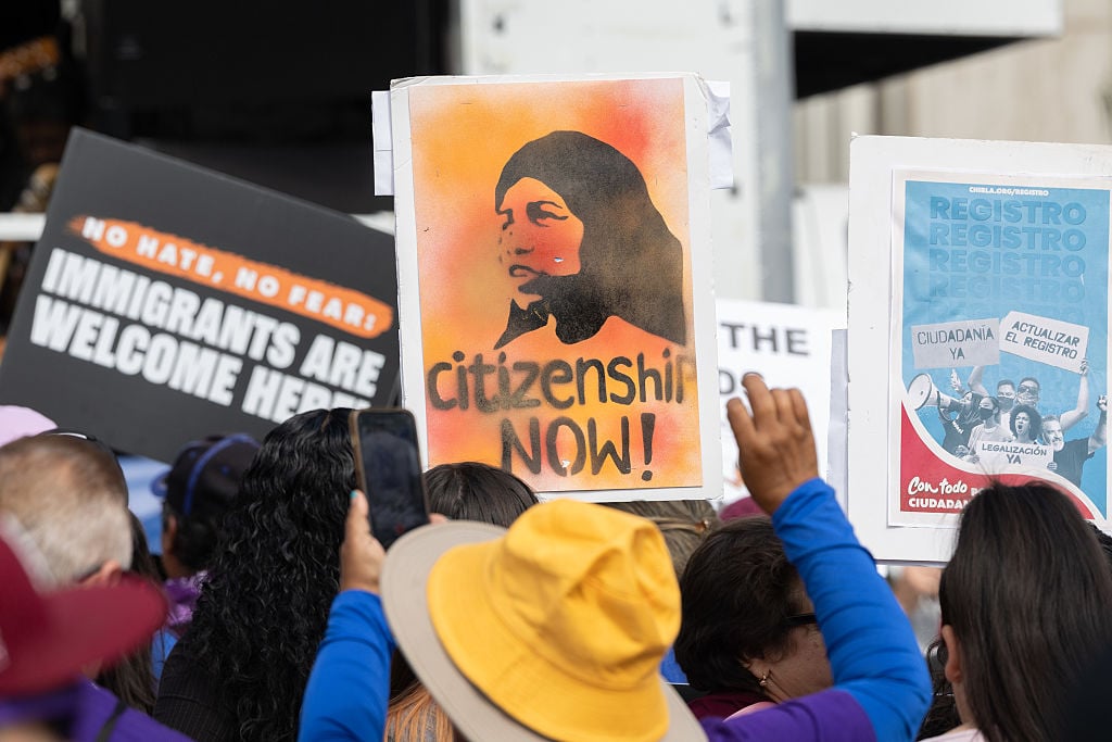 Les organisateurs ont mobilisé l'autodéfense communautaire avant même la répression de la glace de Trump