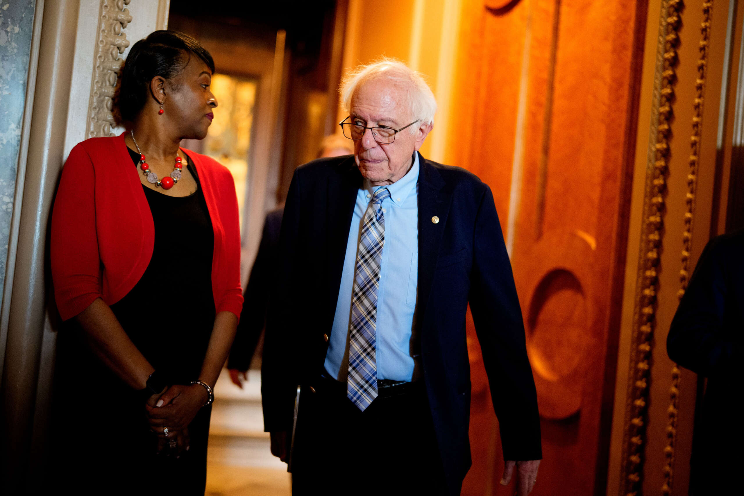 Sanders présente «Pensions for All Act» pour s'assurer que les travailleurs peuvent prendre sa retraite