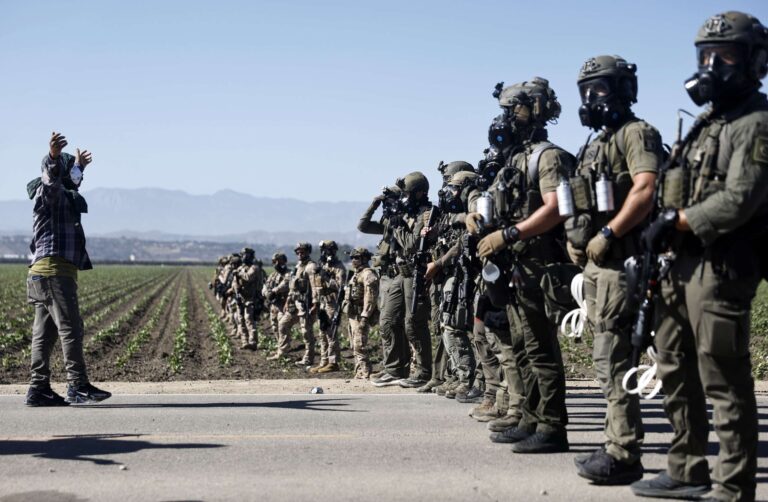 11 Dems rejoignent la maison GOP pour adopter le projet de loi à «Super-charge» Trump Anti-migrant Agenda