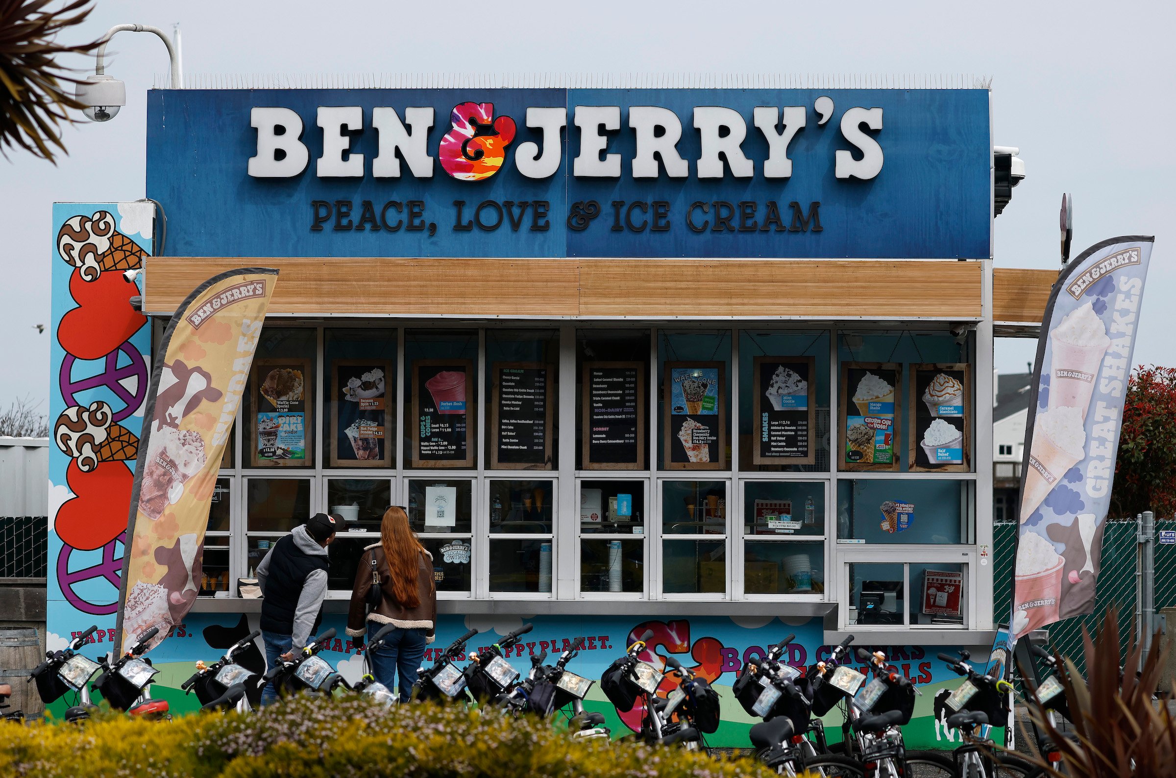 Les exigences de Ben & Jerry de la société mère, citant la censure sur les questions sociales