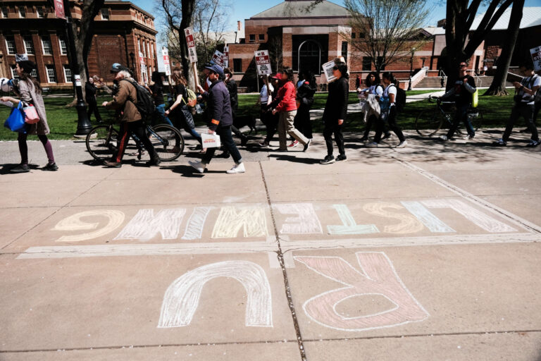 Les syndicats de Rutgers sont solidaires avec un collègue ciblé par Turning Point