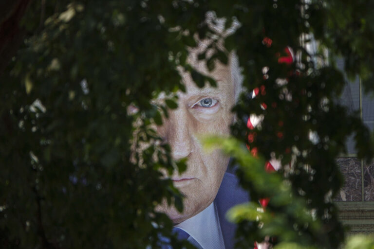 Goldman Sachs : les consommateurs supportent le plus gros fardeau des tarifs douaniers de Trump