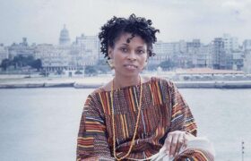 « Vous nous murmurez » : des militants et des artistes pour la justice raciale honorent l’héritage d’Assata