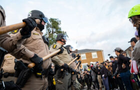 Les habitants de Chicago refusent de se laisser intimider face à la violence incessante de l’État