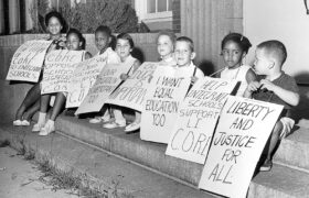 En ces temps, nous avons besoin d’une prise de conscience – et d’un désapprentissage radical