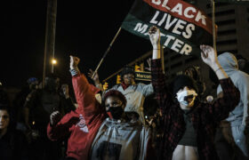 Un policier de l’Ohio acquitté du meurtre de la mère noire enceinte, Ta’Kiya Young