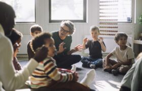 Beaucoup ont prévenu qu’une falaise en matière de garde d’enfants était imminente. C’est maintenant ici.