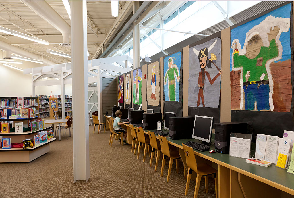 Les administrateurs de bibliothèques utilisent l’argent public pour embaucher des agents antisyndicaux contre les travailleurs