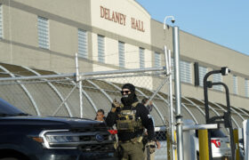 Les législateurs du New Jersey condamnent les conditions « inhumaines » des visiteurs de la prison ICE