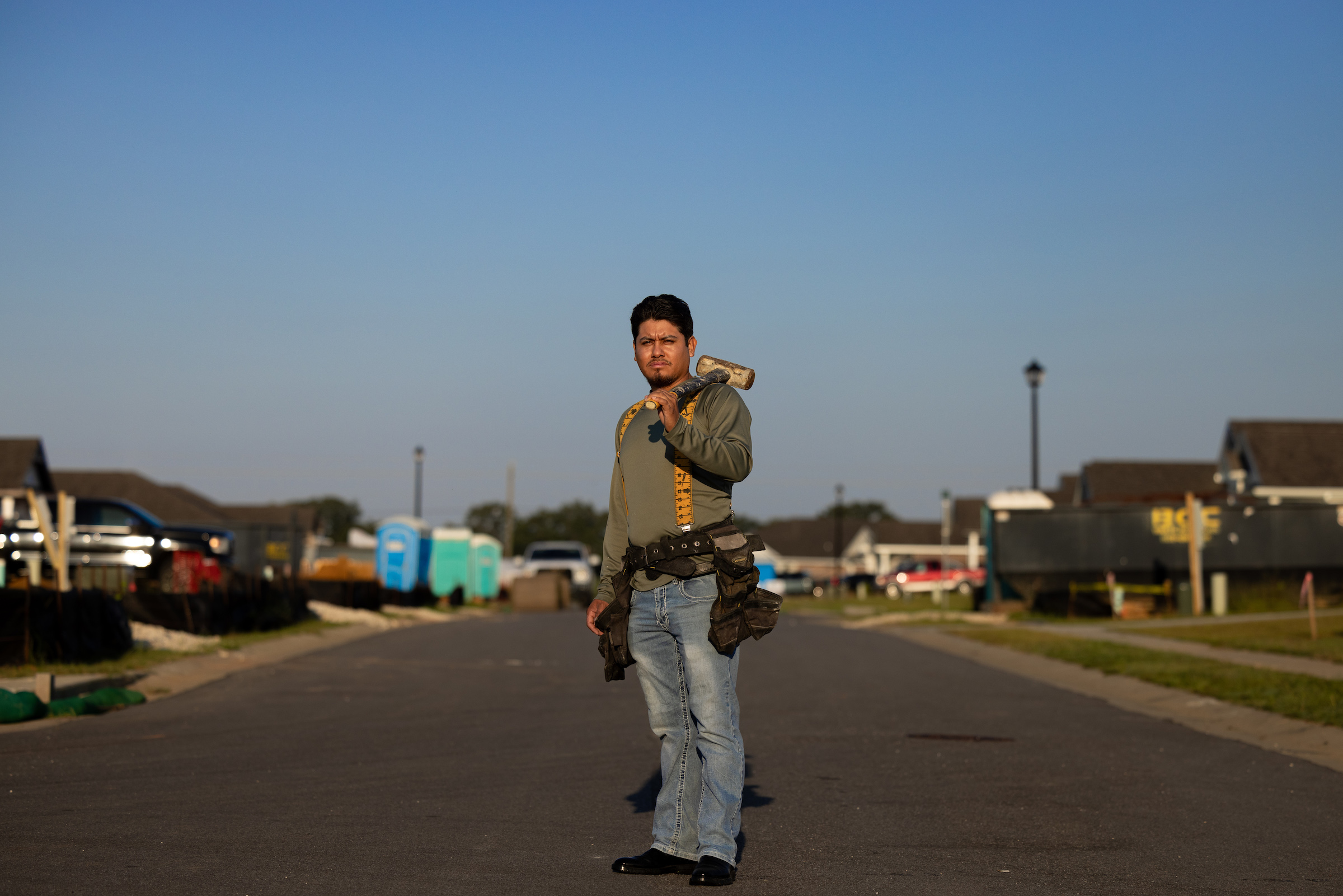 Un citoyen américain détenu au travail dépose un recours collectif pour mettre fin aux raids