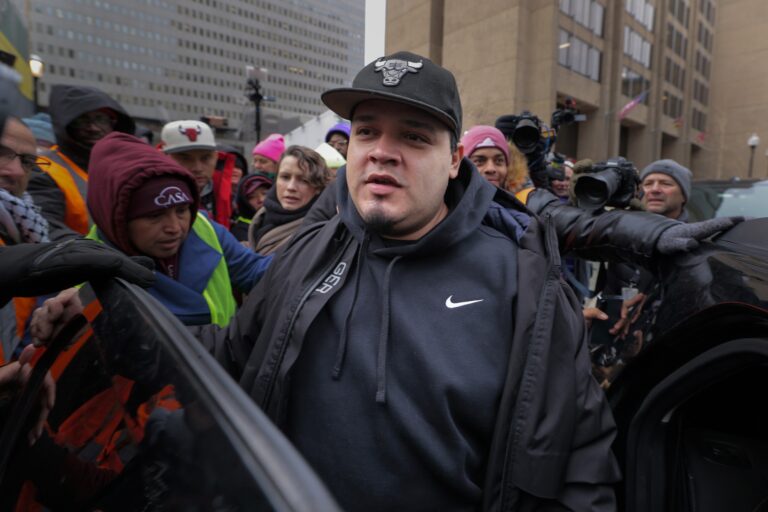 Le juge interdit à l’administrateur de Trump de détenir à nouveau Abrego Garcia après sa libération