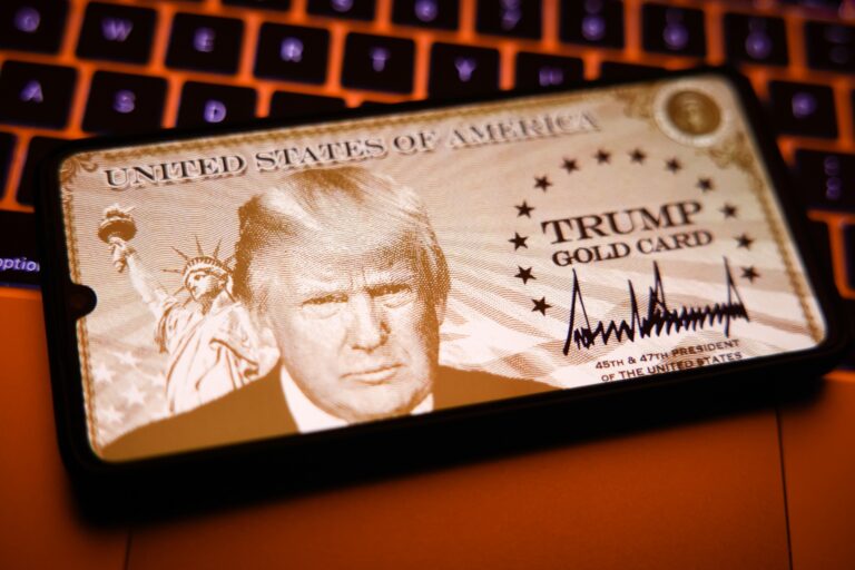 De nouvelles « cartes Trump » font leurs débuts, accélérant le processus de visa pour ceux qui paient 1 million de dollars