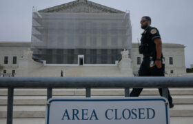 L’attaque de Trump contre le droit de naissance cherche à codifier davantage la suprématie blanche