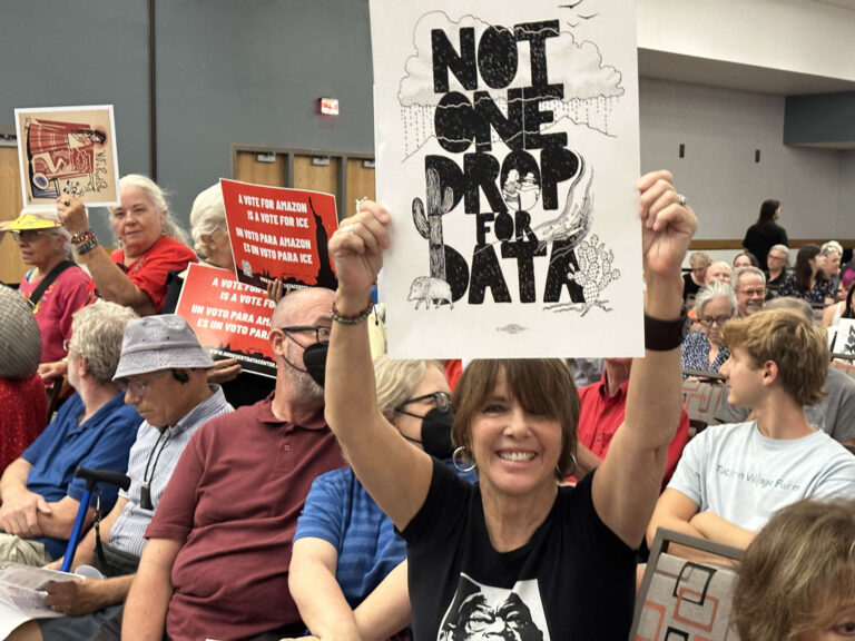 Alors que les villes luttent contre les centres de données, les appels à un moratoire national se multiplient