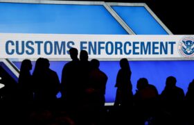 ICE prévoit un « recrutement en temps de guerre » de 100 millions de dollars destiné aux passionnés d’armes à feu et aux fans militaires