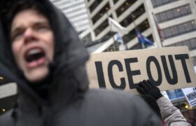 Des milliers d&rsquo;habitants du Minnesota participent à une grève générale contre l&rsquo;ICE