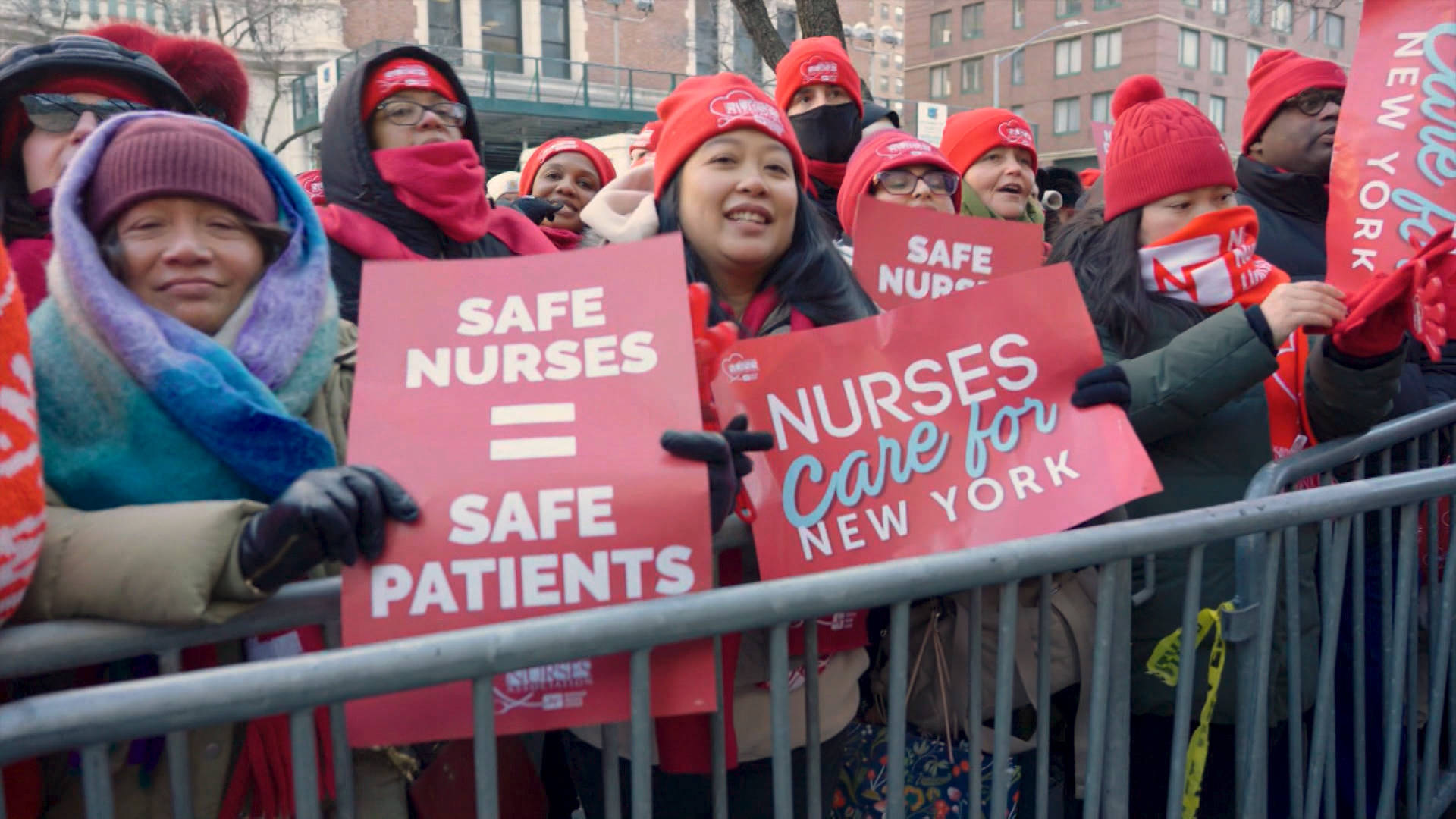 Mamdani et Sanders rejoignent le piquet de grève alors que la grève des infirmières de New York entame son 10e jour