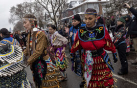 Des collectifs dirigés par des autochtones protègent les communautés du Minnesota de l&rsquo;ICE