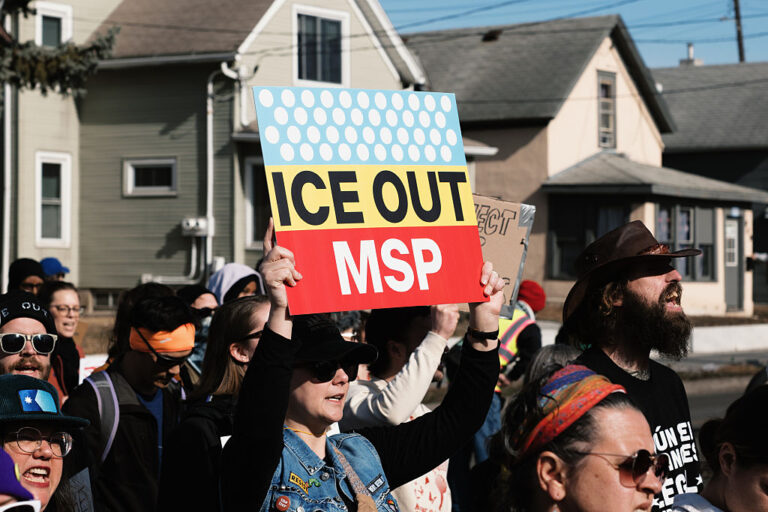 Les syndicats du MN promettent la plus grande grève des loyers depuis 100 ans au milieu d'une crise d'expulsion alimentée par la glace