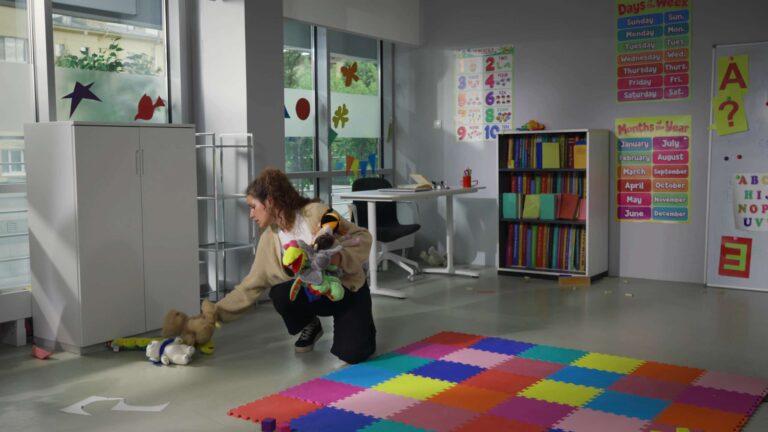 Les prestataires de services de garde d’enfants du Minnesota tentent de rester à flot alors que les familles gardent leurs enfants à la maison