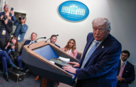 Le projet de budget de Trump détruit les programmes de santé et d’alimentation pour alimenter la machine de guerre