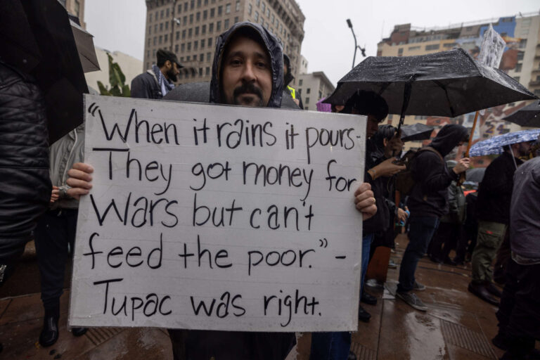 Le contribuable américain moyen a dépensé 4 049 $ en guerre et en armes l’année dernière