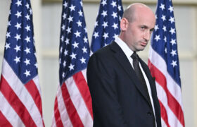 La guerre de Trump contre les immigrants est passée du spectacle au blitz bureaucratique