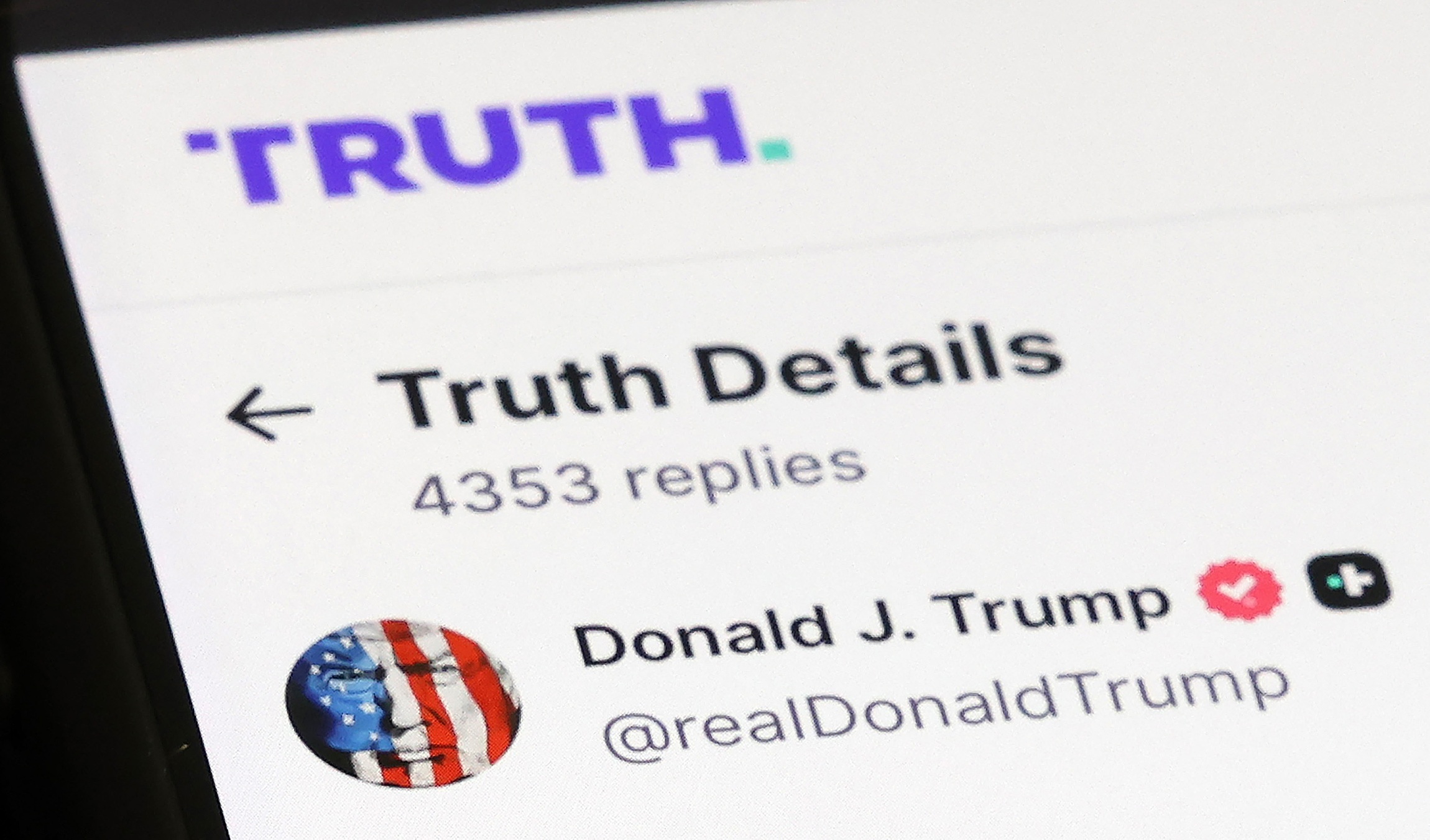 Trump partage une transcription raciste d’un podcast rempli d’attaques contre les immigrants