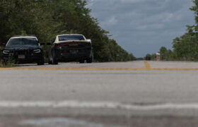 La police de Miami est devenue une patrouille de montre-moi vos papiers malgré l&rsquo;opposition du public