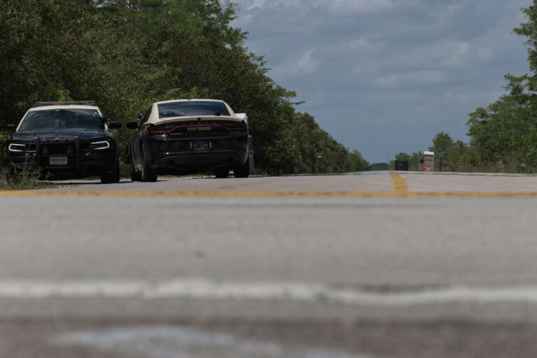 La police de Miami est devenue une patrouille de montre-moi vos papiers malgré l'opposition du public