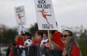 Si l’ICE se présente à la Coupe du monde, les travailleurs des services essentiels sont prêts à faire grève