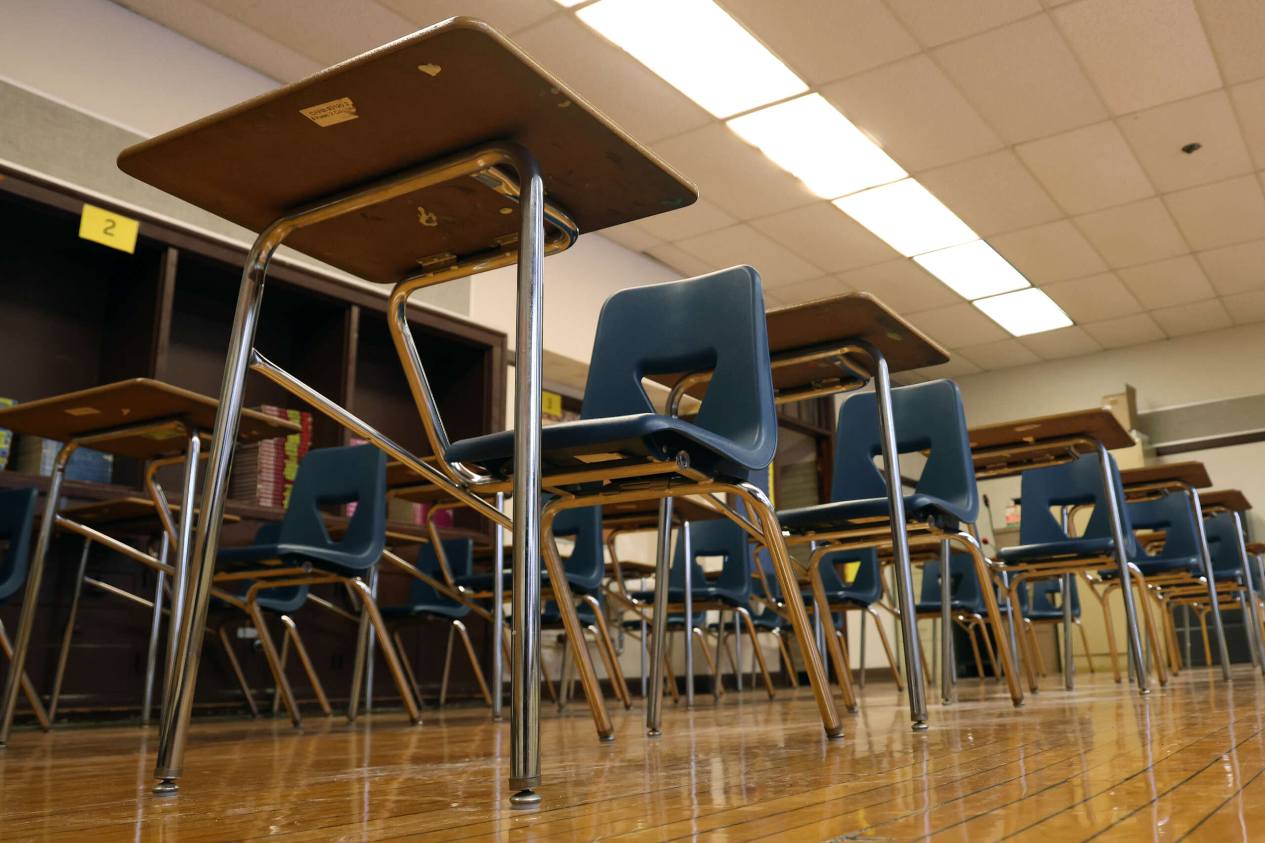 Les prêts d’urgence coûtent des millions aux écoles américaines – et remplissent les poches de Wall Street