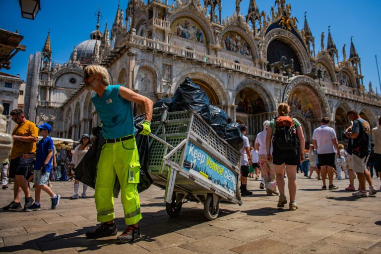 Une vague de chaleur record à travers l’Europe annonce un avenir difficile pour le changement climatique