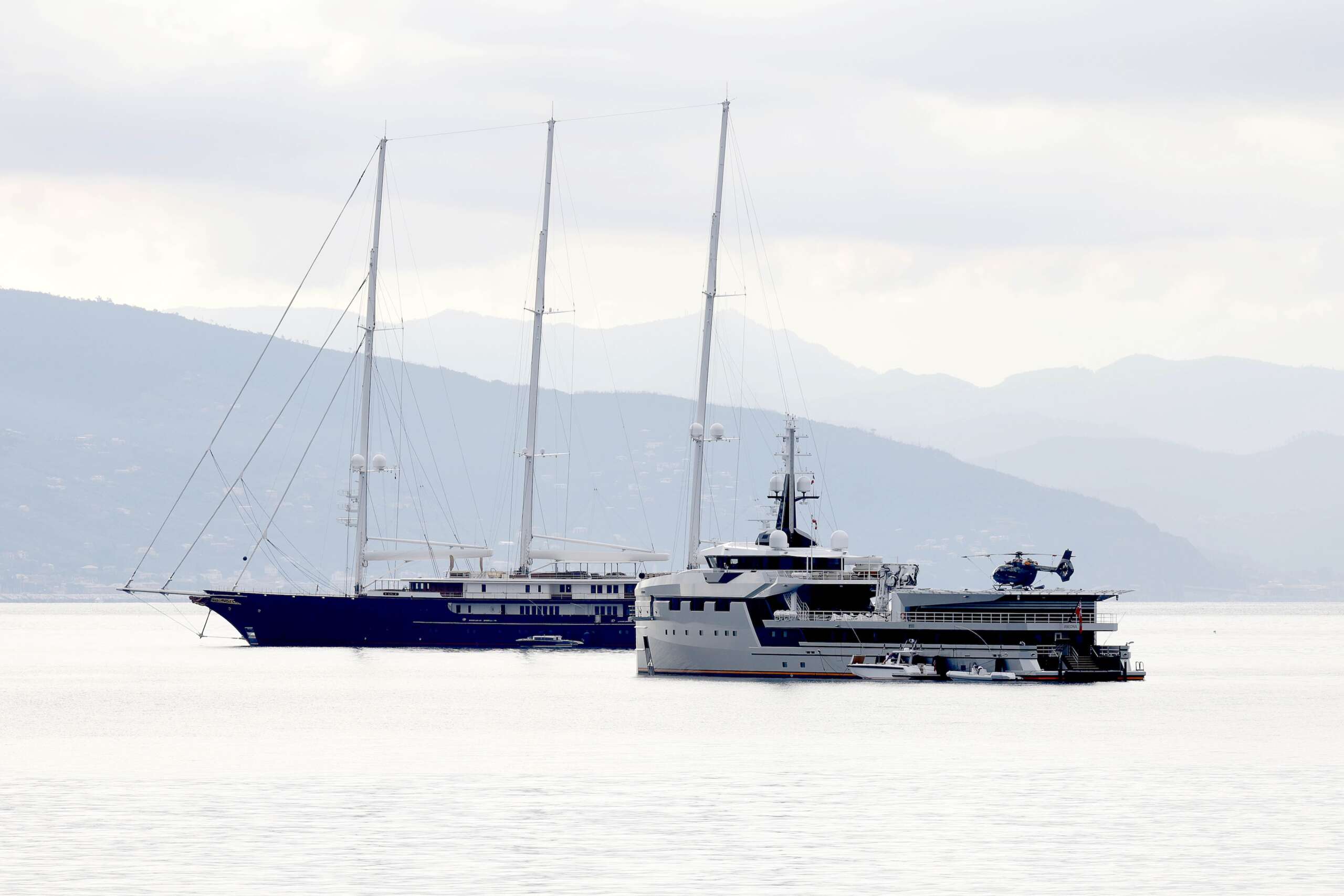 Les oligarques de l'IA apprécient les superyachts alors que leurs centres de données dégradent les communautés