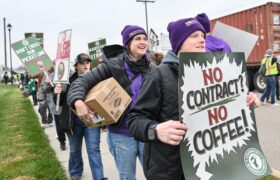 Dans un premier temps, Starbucks Workers United et ses 12 000 membres appellent au boycott