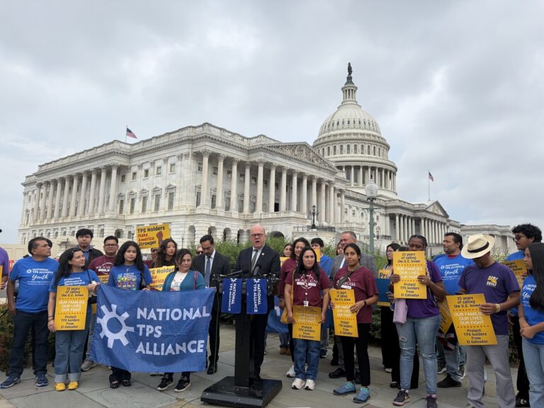 Trump démantèle le TPS pays par pays. Les Salvadoriens craignent d'être les prochains.
