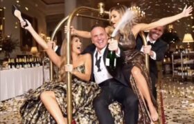 Un haut responsable de Trump publie une vidéo de lui faisant la fête en smoking, pulvérisant du champagne