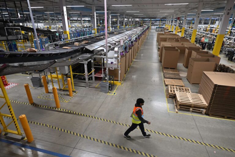 Amazon déploie l'IA pour espionner ses travailleurs et démanteler les syndicats avant leur formation