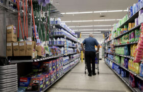 Un nouveau rapport révèle les brevets de Walmart pour la technologie de hausse des prix