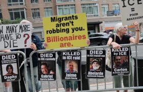 La campagne d&rsquo;expulsion massive de Trump pourrait réduire la sécurité sociale des retraités de 2 000 dollars par an